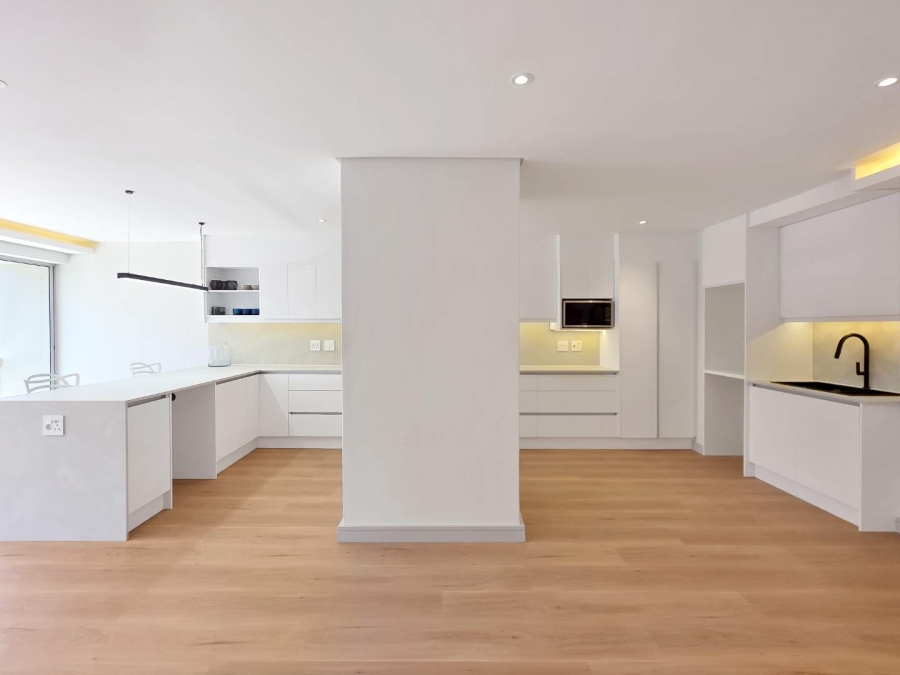 2 Bedroom Property for Sale in Sea Point Western Cape